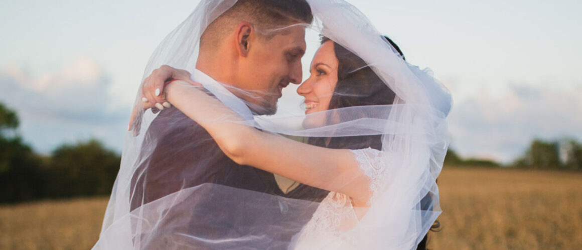Why there is a rise in popularity for First Look shots Why there is a rise in popularity for First Look shots